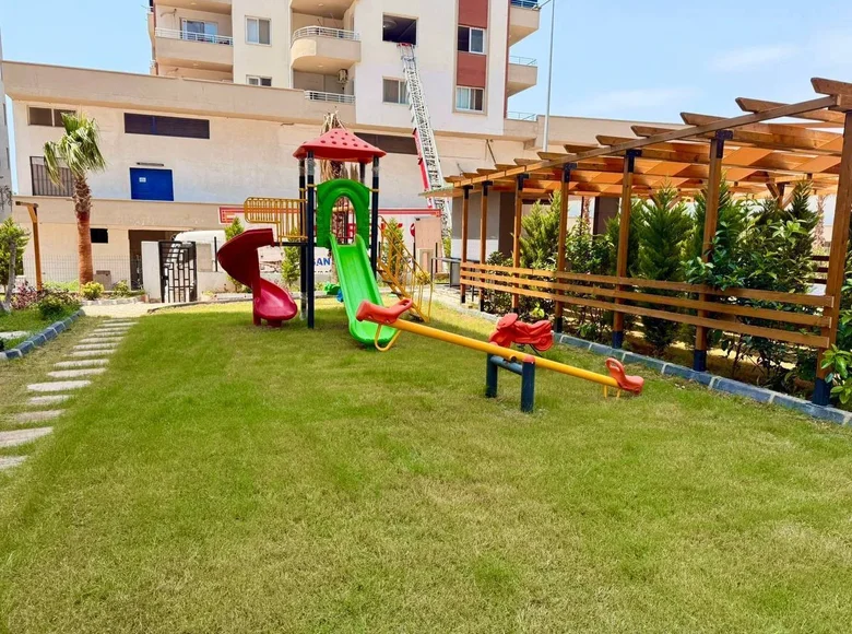 Mieszkanie 2 pokoi 60 m² Mezitli, Turcja