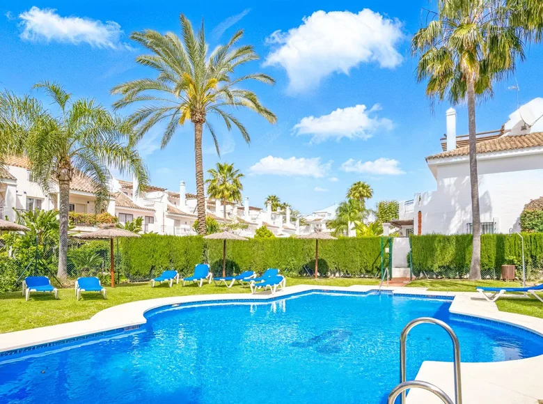 3 bedroom townthouse 165 m² San Pedro Alcantara, Spain