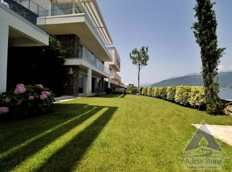 Villa de tres dormitorios 185 m² Krasici, Montenegro