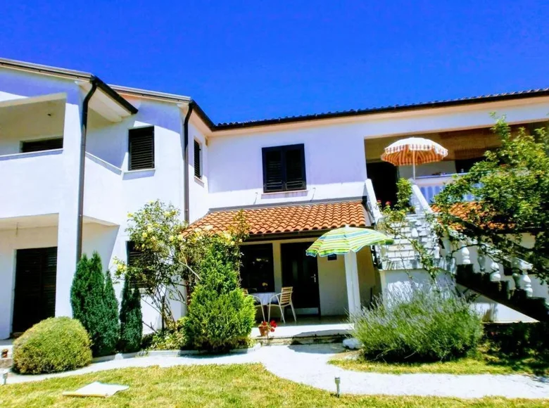 Hotel 357 m² en Novigrad, Croacia