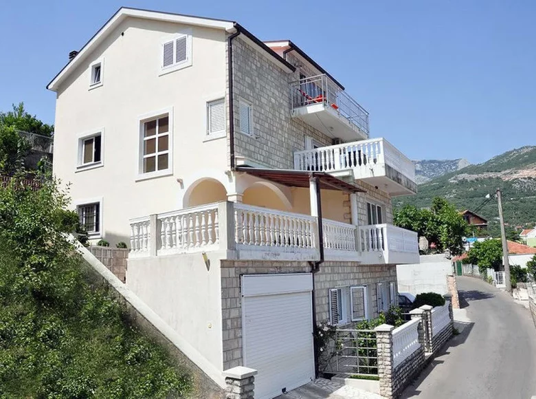 Villa 6 habitaciones 320 m² Herceg Novi, Montenegro