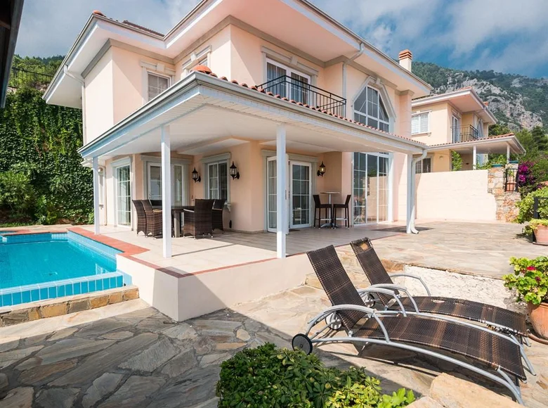 5 room villa 240 m² Alanya, Turkey