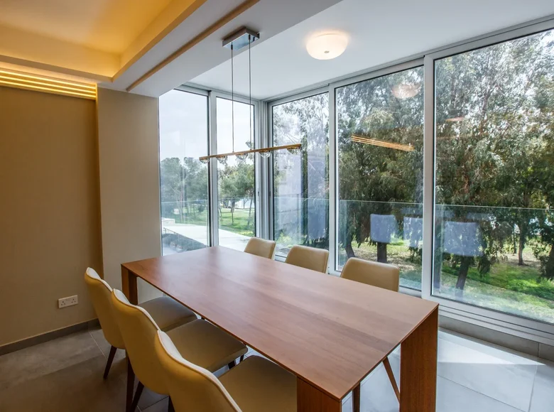 Mieszkanie 3 pokoi 125 m² Jermasoja, Cypr