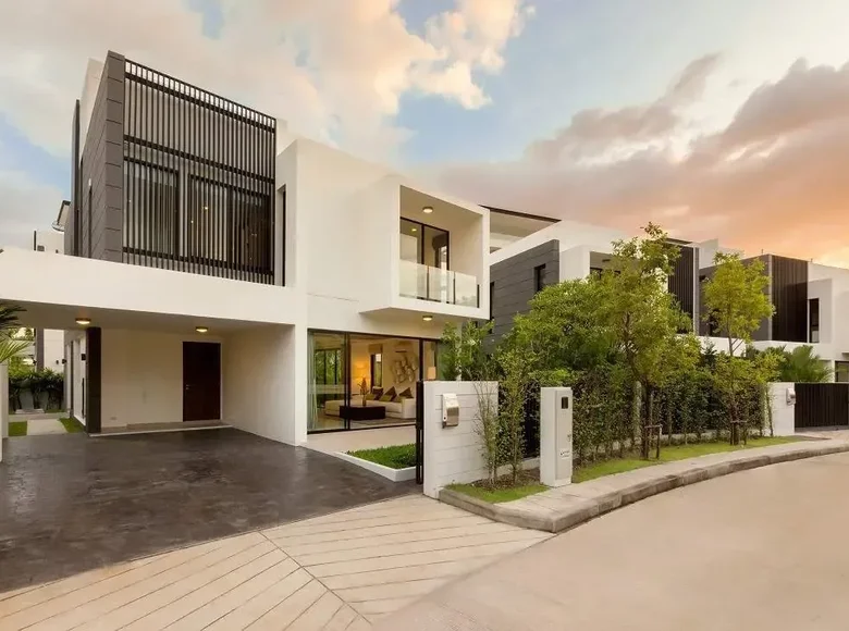 4 bedroom Villa 340 m² Phuket, Thailand