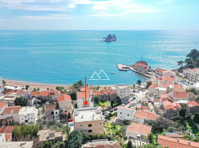 2 bedroom apartment 69 m² Petrovac, Montenegro