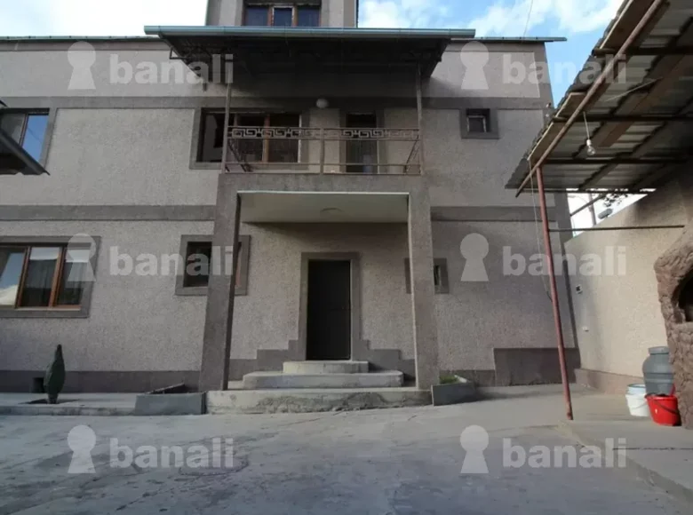 Casa grande 7 habitaciones 450 m² Ereván, Armenia