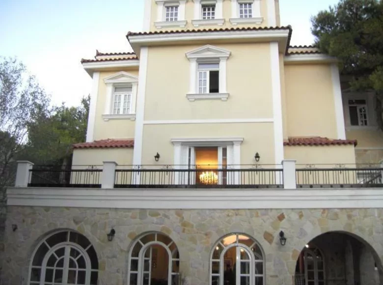 4 bedroom Villa 389 m² Athens, Greece