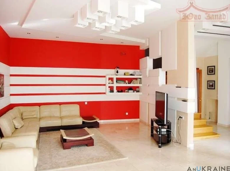 5 room house 330 m² Odesa, Ukraine