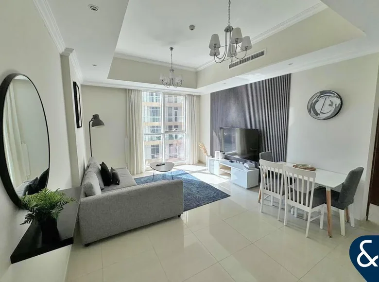 Mieszkanie 1 pokój 816 m² Dubaj, Emiraty Arabskie