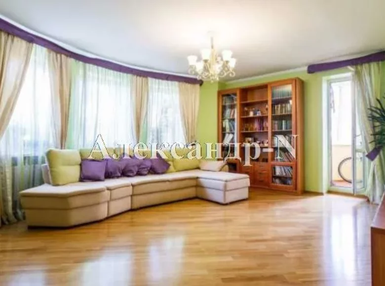 Mieszkanie 3 pokoi 135 m² Odessa, Ukraina