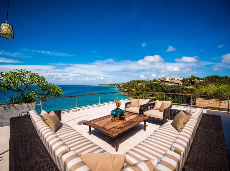 7-Schlafzimmer-Villa 1 874 m² Pecatu, Indonesien