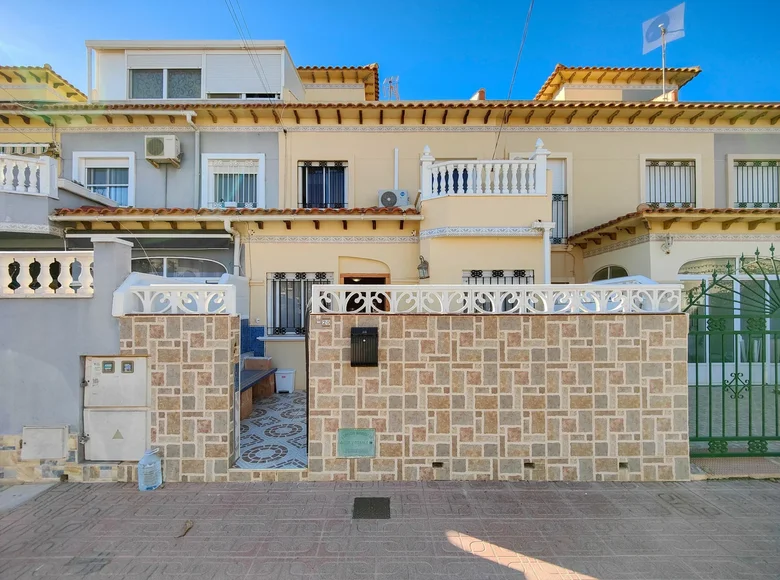 Szeregowiec 3 pokoi 72 m² Torrevieja, Hiszpania