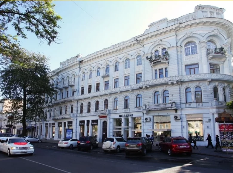 Commercial property 684 m² in Odesa, Ukraine