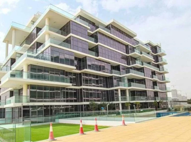 Mieszkanie 2 pokoi 82 m² Dubaj, Emiraty Arabskie