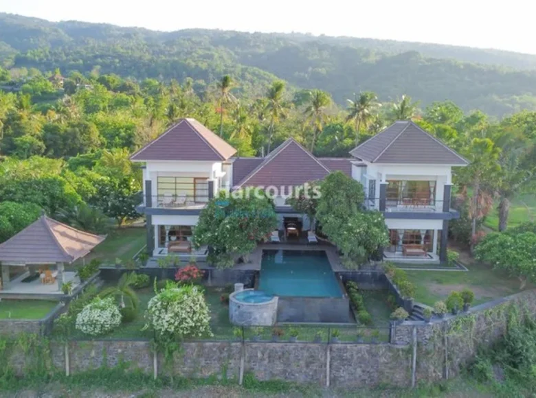 6-Schlafzimmer-Villa 573 m² Kaliasem, Indonesien