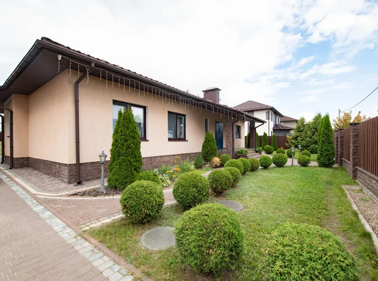 House 194 m² Kalodishchy, Belarus