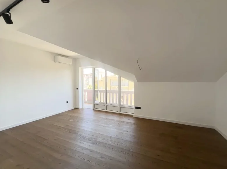 Apartamento 2 habitaciones  Tivat, Montenegro
