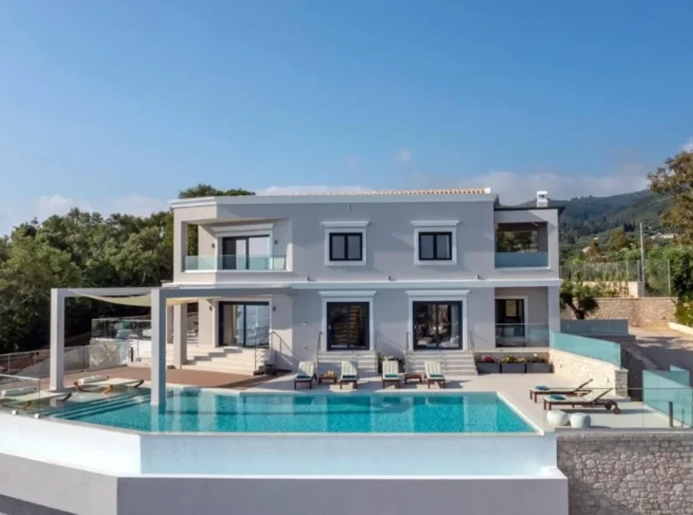 4 bedroom Villa 420 m² Kassiopi, Greece