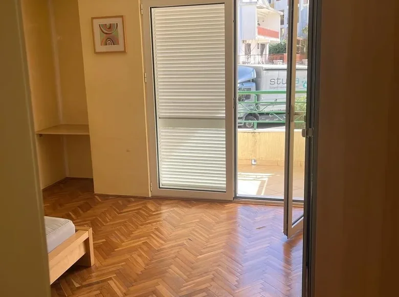 Wohnung 2 Schlafzimmer 80 m² Becici, Montenegro