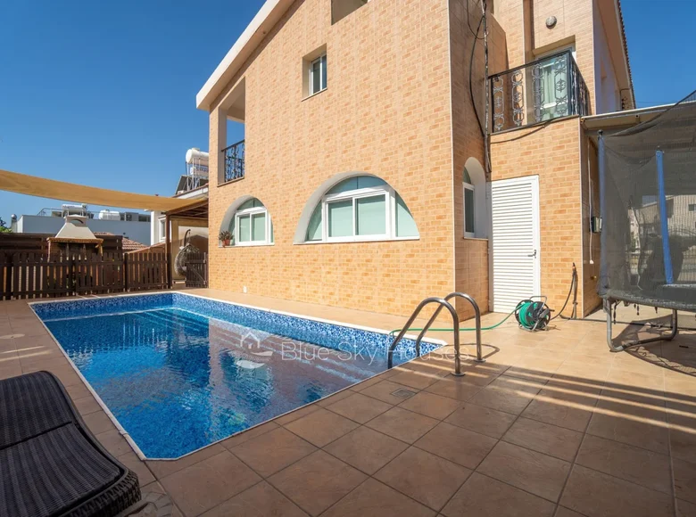 Maison 4 chambres 391 m² Demos Agiou Athanasiou, Chypre