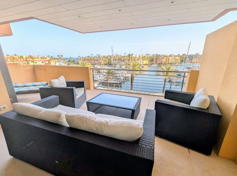 Wohnung 2 Schlafzimmer 155 m² San Roque, Spanien