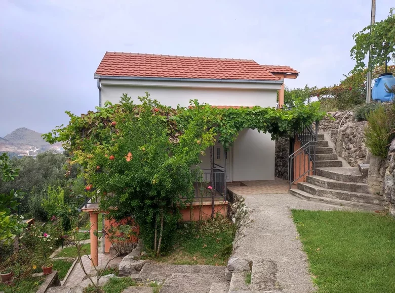 Casa 2 habitaciones 82 m² Kukulje, Montenegro
