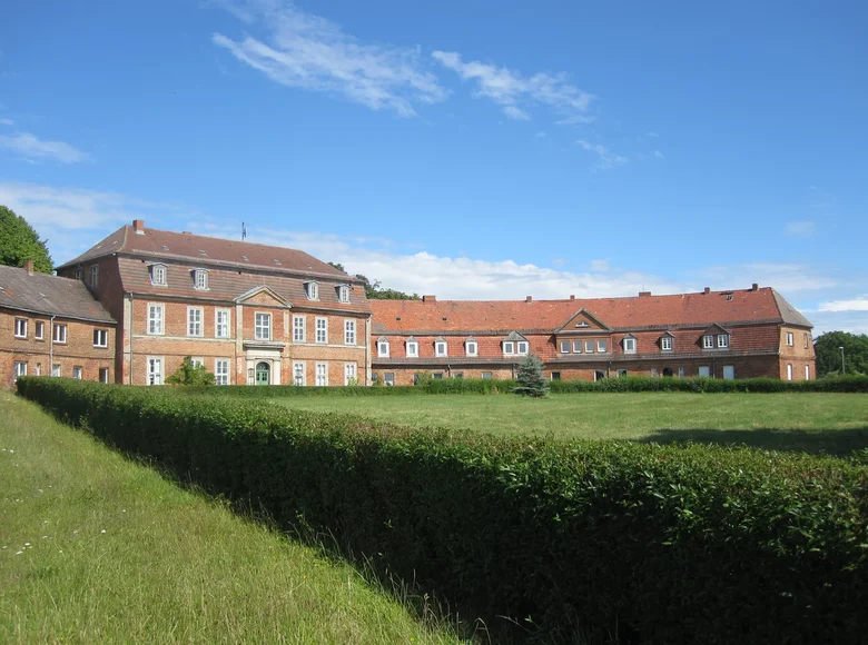 Château 135 chambres 3 600 m² Zettemin, Allemagne