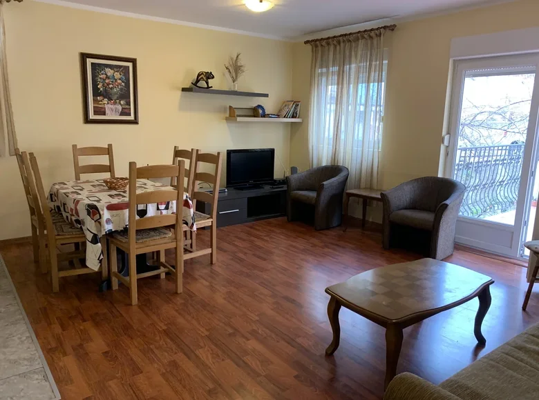 Mieszkanie 3 pokoi 64 m² Petrovac, Czarnogóra