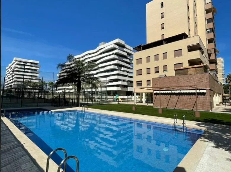 Mieszkanie 4 pokoi 158 m² Alicante (wyspa), Hiszpania