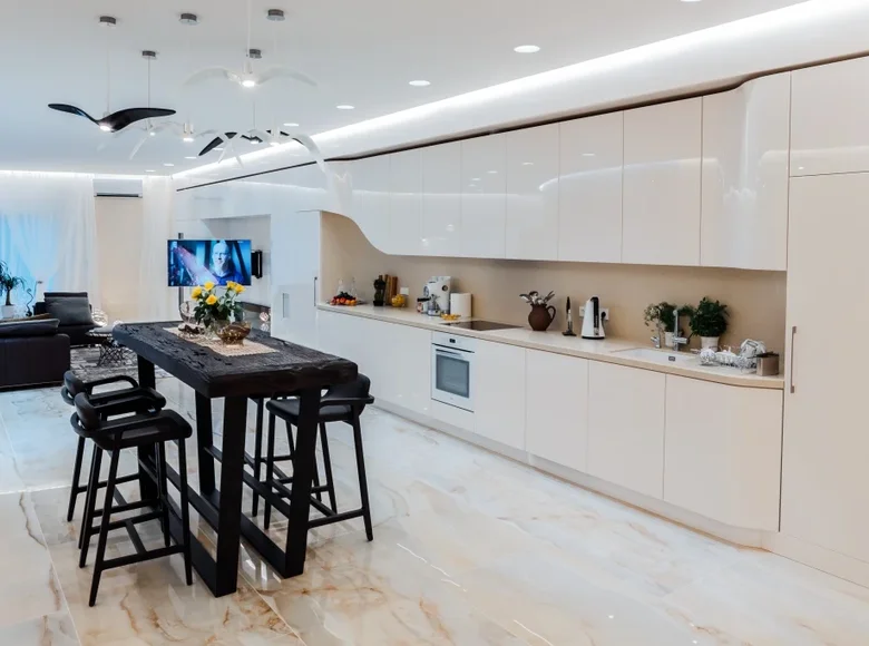 Mieszkanie 5 pokojów 265 m² Jurmała, Łotwa