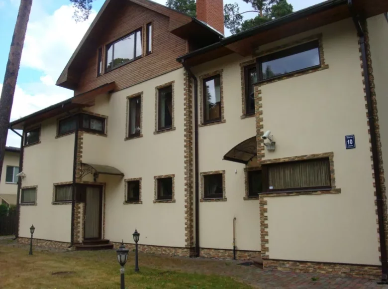 Casa 10 habitaciones 500 m² Jurmala, Letonia