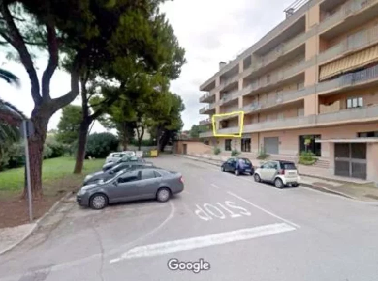 Mieszkanie 4 pokoi 60 m² Terni, Włochy