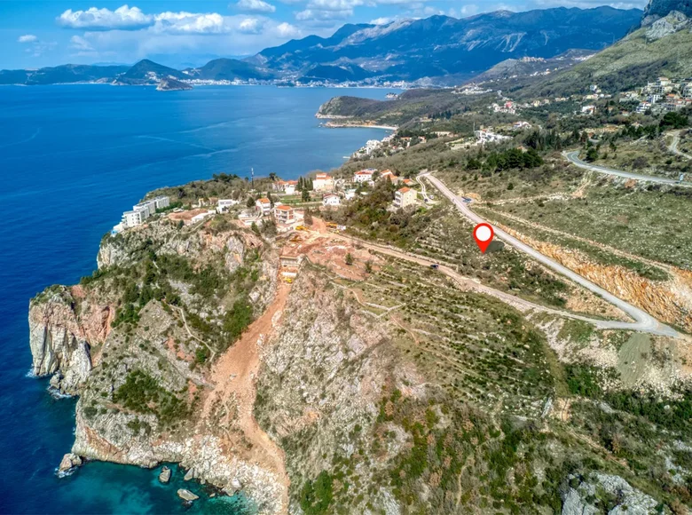 Commercial property 2 111 m² in Sustas, Montenegro