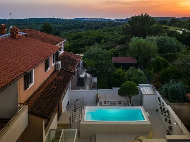 villa de 5 chambres 210 m² Grad Pula, Croatie
