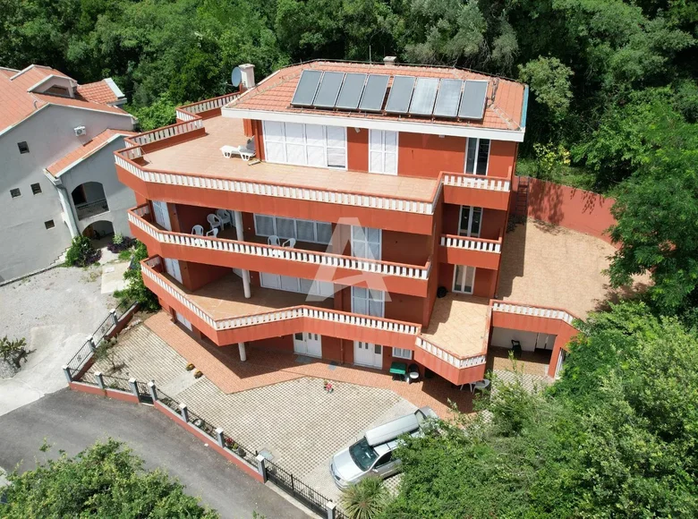 Casa 8 habitaciones  en Budva, Montenegro