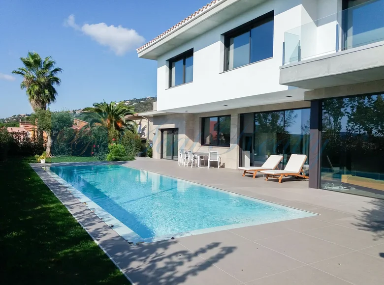 4 bedroom Villa 805 m² Castell-Platja d Aro, Spain