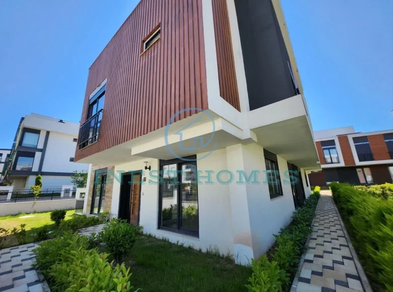 Вилла 5 спален 220 м² Муратпаша, Турция