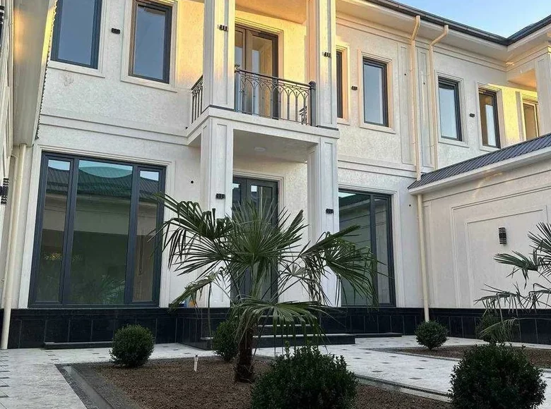 Uy 6 xonalar 330 m² Toshkentda