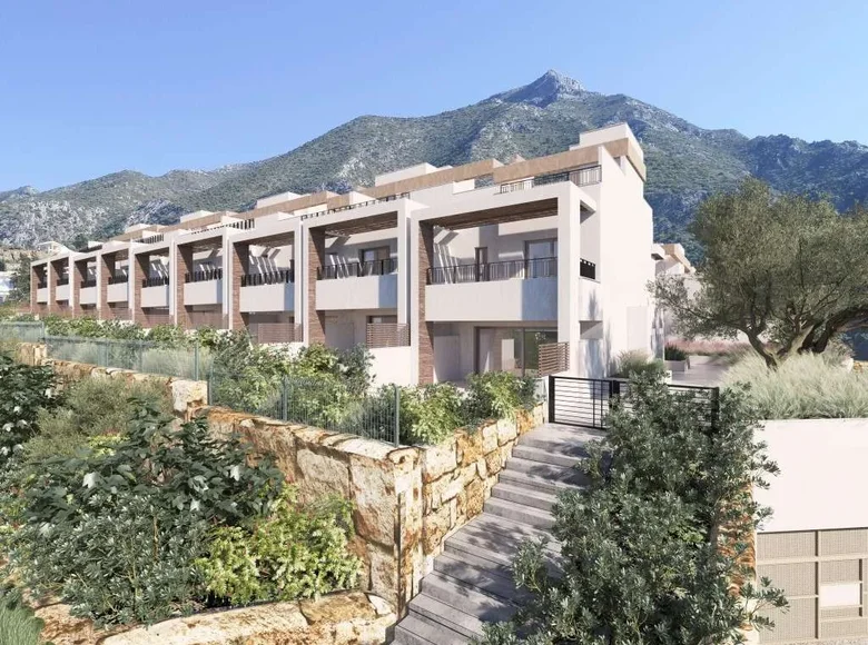 3 bedroom townthouse 189 m² Istan, Spain