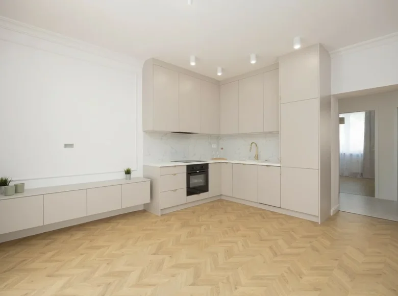 Mieszkanie 3 pokoi 57 m² Warszawa, Polska