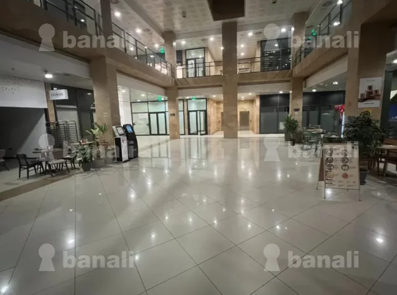 Commercial property 341 m² in Yerevan, Armenia
