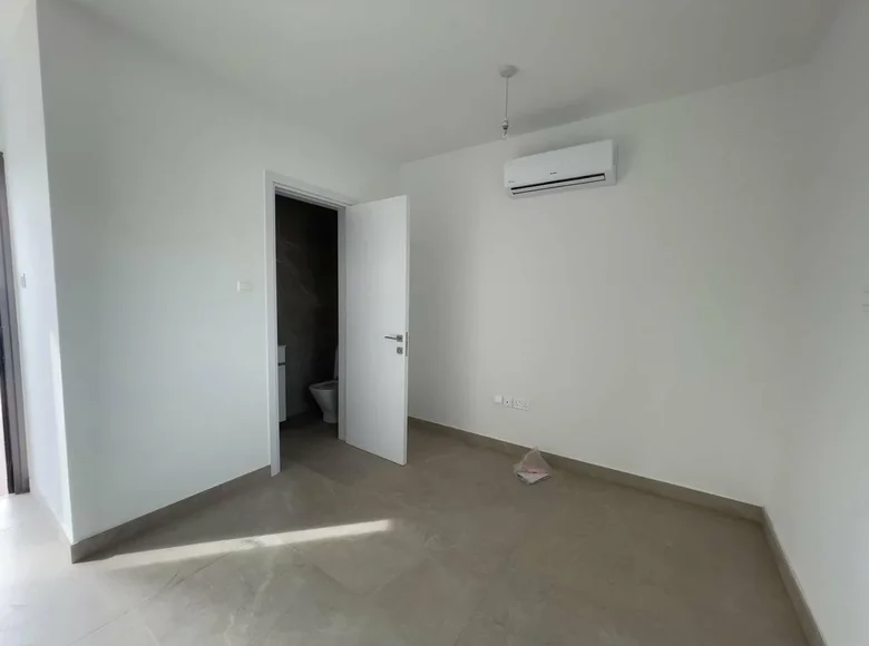 Mieszkanie 4 pokoi 180 m² Gmina Germasogeia, Cyprus