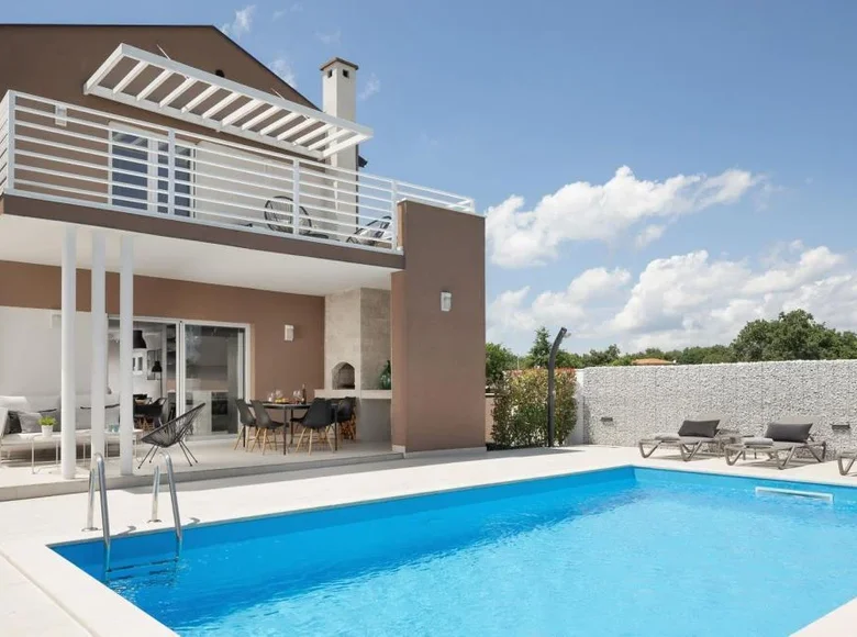 Villa de tres dormitorios 230 m² Rovinj, Croacia