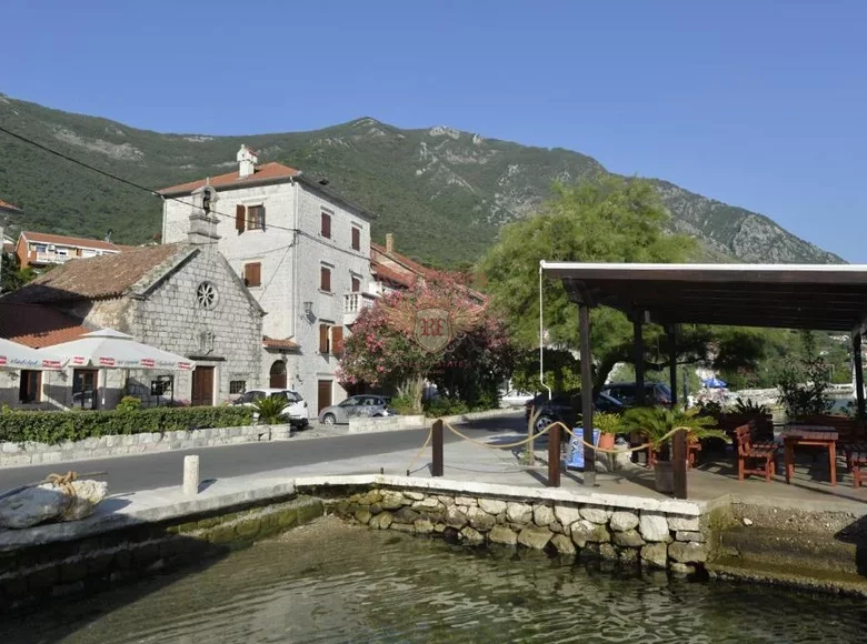 Haus 6 Zimmer 250 m² Prcanj, Montenegro