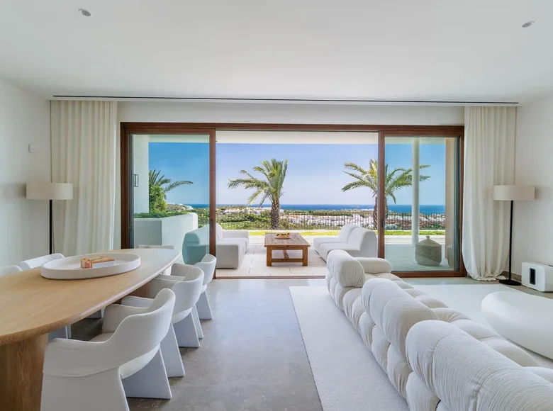 Mieszkanie 3 pokoi 233 m² Casares, Hiszpania