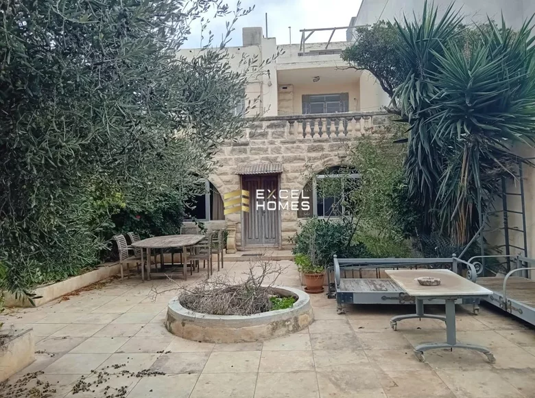 Villa de tres dormitorios  Swieqi, Malta