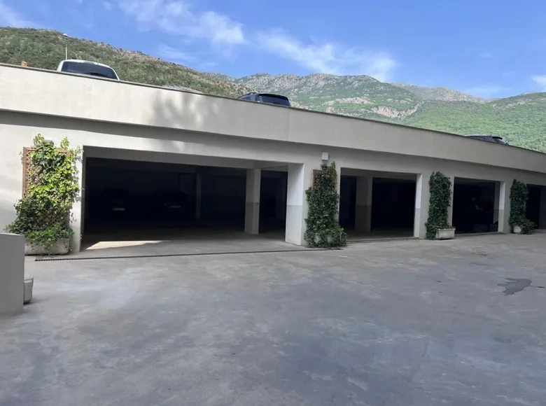 Büro 660 m² Becici, Montenegro