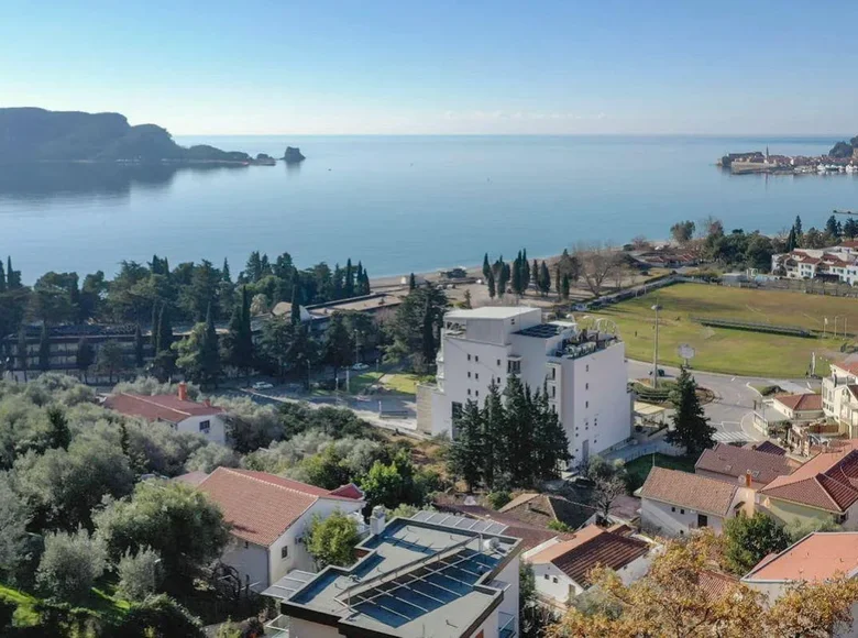 Casa 4 habitaciones 300 m² Budva, Montenegro