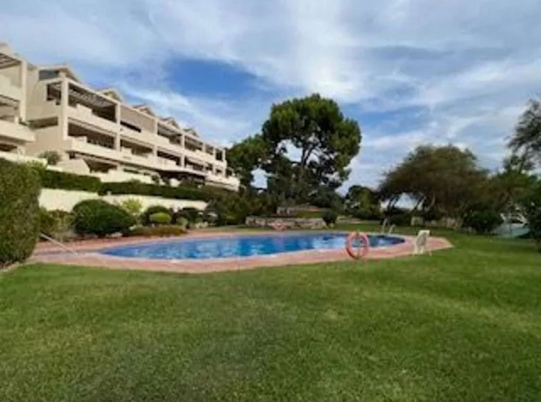 2 bedroom penthouse 206 m² Benahavis, Spain