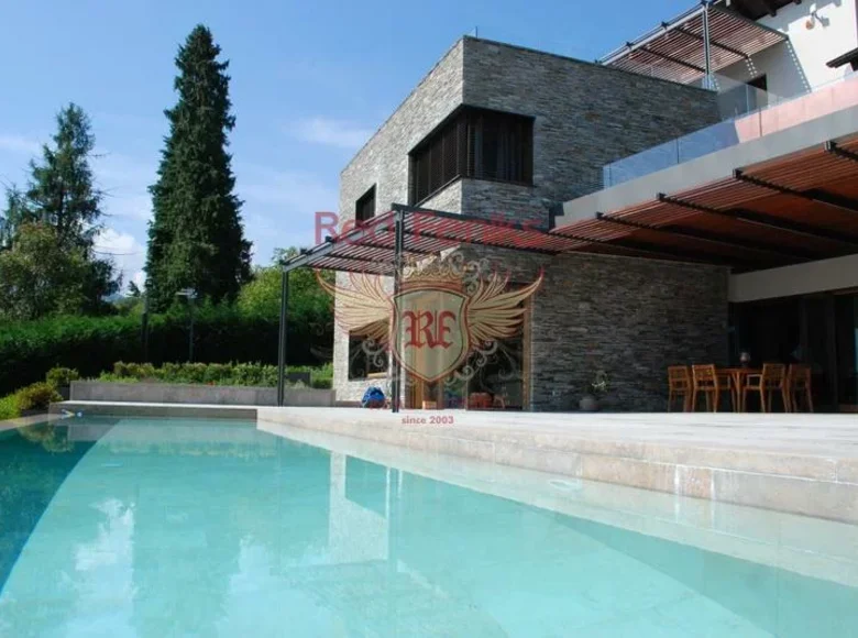 Villa de 5 habitaciones 689 m² Pettenasco, Italia